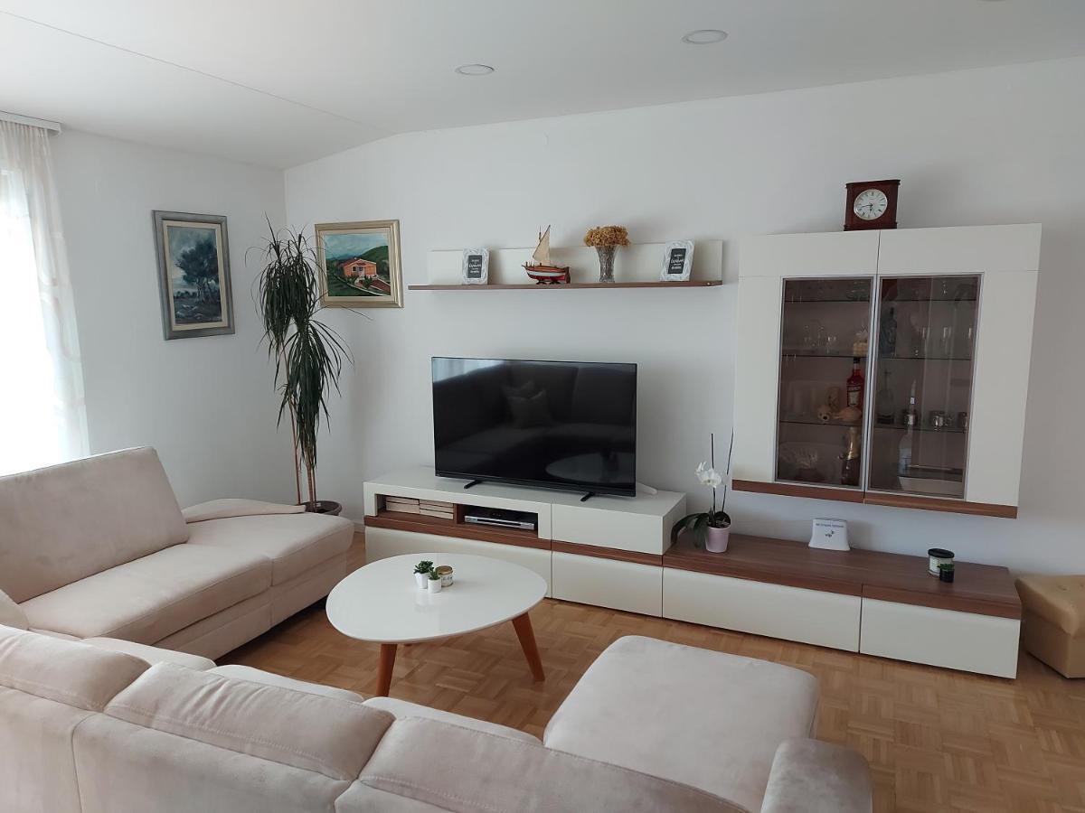 Apartman Mb Podstrana Eksteriør bilde